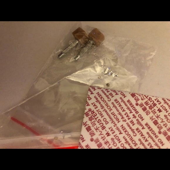 Silver cross strap sandals. - Picture 8 of 8